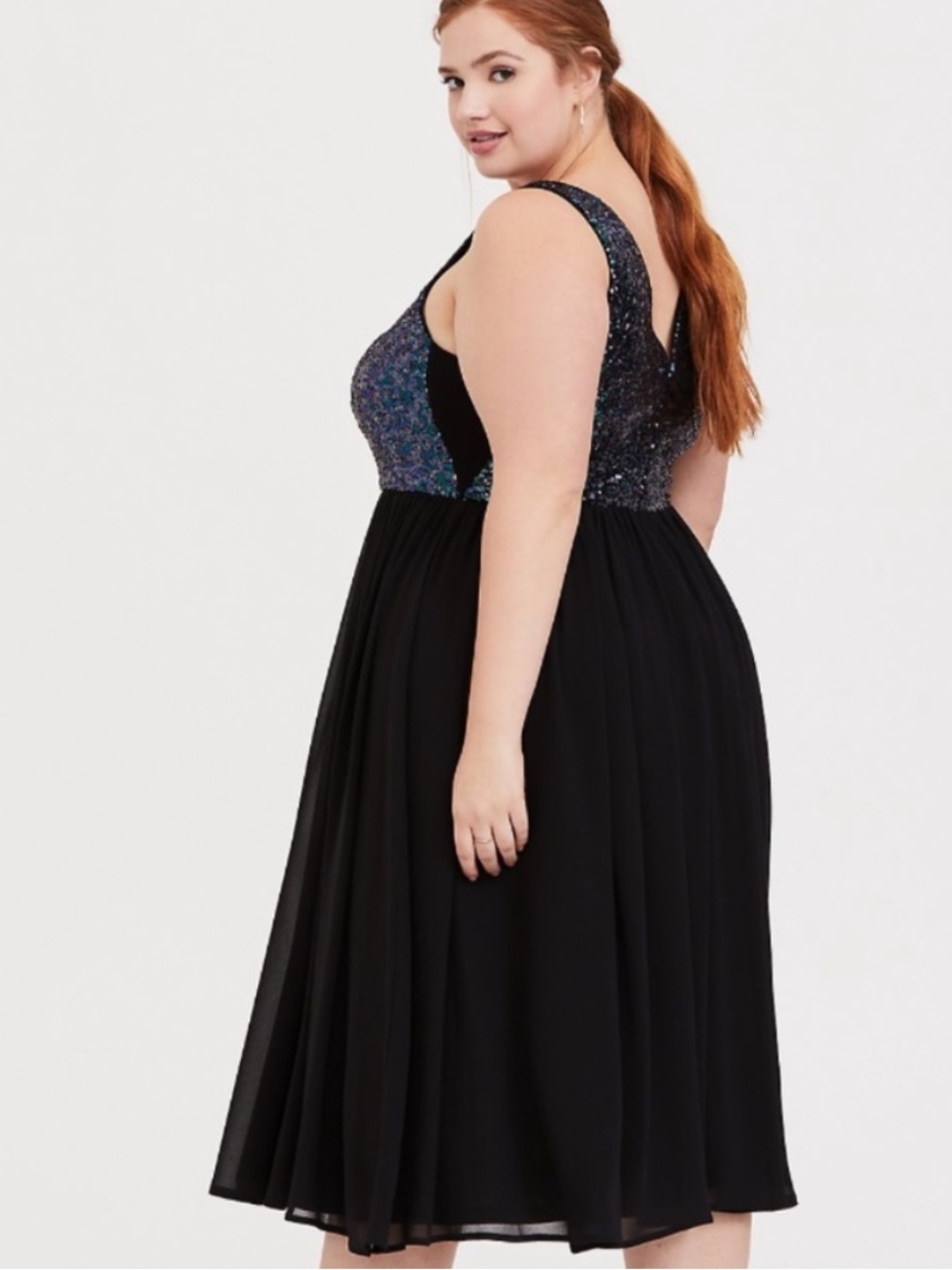 Torrid Size 22 Plus Size V-Neck Black Dress with Iridescent Sequin Bodice - Picture 2 of 11